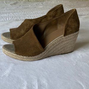 Vince Sonora Suede Espadrille Wedge . Size 9.